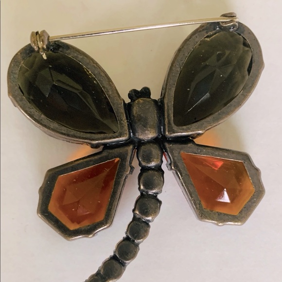 Beatiful crystal glass butterfly brooch pin back - Picture 5 of 11